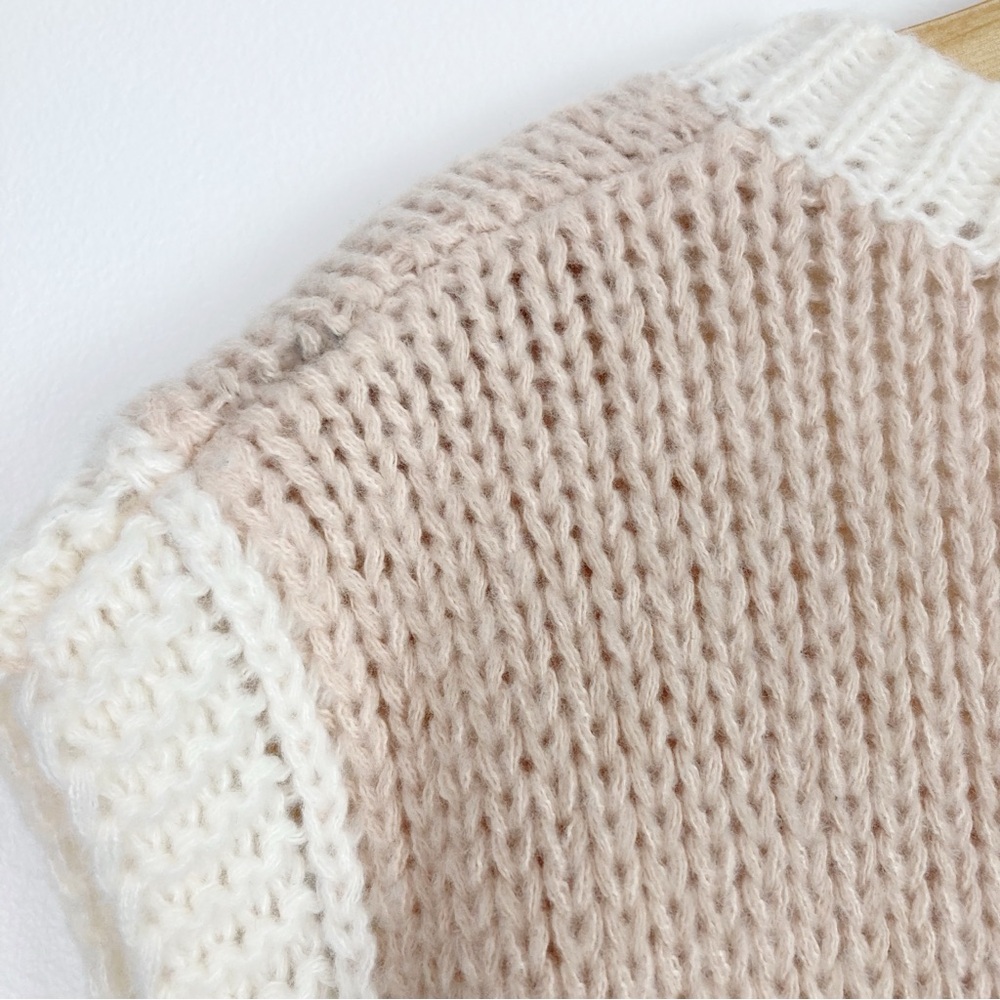 Women's V-Neck Sweater Vest - Cream/Taupe with Llama Design - Picture 6 of 7